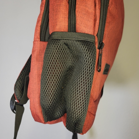 NWT Monsdle Travel Laptop Backpack With USB Charging Port in Red & Black - Picture 12 of 13